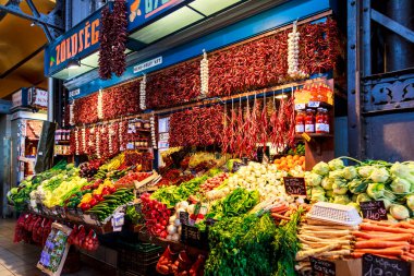 Markette taze sebzeler 