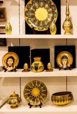 Modern bir otelin içinde.