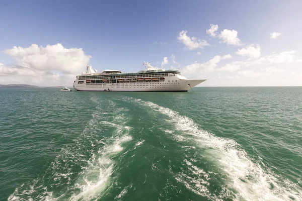 Cruise Ship Sea — Stock Photo, Image