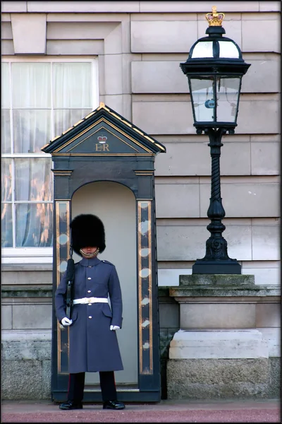 London Reino Unido Dezembro 2005 Guarda Real Britânica Palácio Buckingham — Fotografia de Stock