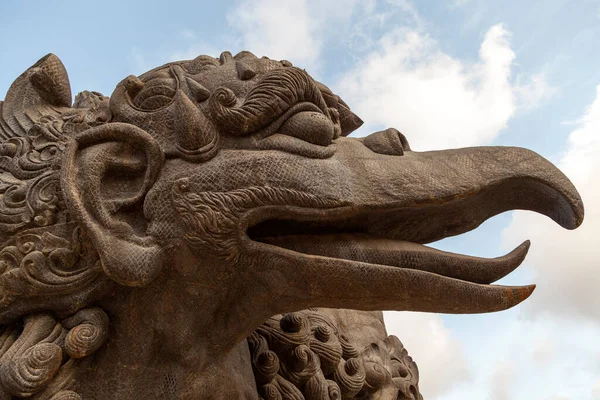 Escultura Una Estatua Dragón Ciudad Tailandia —  Fotos de Stock