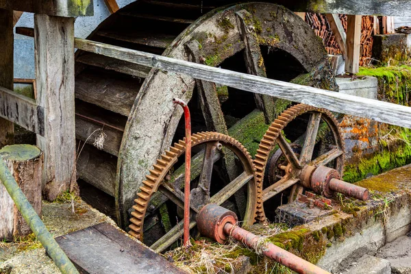 Old Rusty Metal Wheel Ancient Mill — Stock Photo, Image