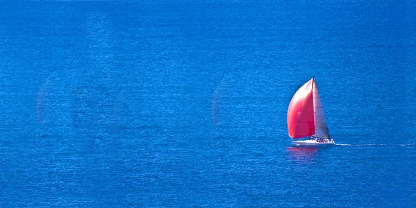 Segelboot Auf Dem Meer — Stockfoto