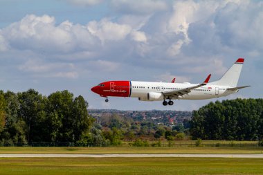 Budapeşte, Macaristan - 12 Eylül 2019: Norveç EI-FJO Boeing 737, Budapeşte 