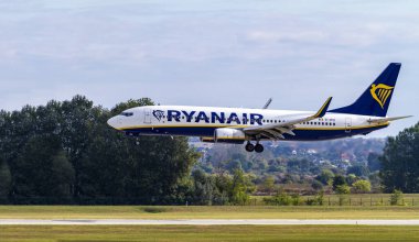 Budapeşte, Macaristan - 12 Eylül 2019: EI-DPH Boeing 737-800 Ryanair Budapeşte 