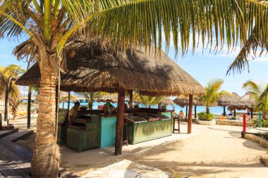 COSTA MAYA - MEXICO, 30 Ocak 2016: Kosta Maya yolcu gemisi terminali ve bu tropik cenneti bekleyen birçok eğlence beldesi.