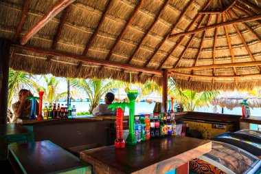 COSTA MAYA - MEXICO, 30 Ocak 2016: Kosta Maya yolcu gemisi terminali ve bu tropik cenneti bekleyen birçok eğlence beldesi.