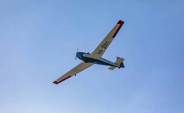 Samolot Lecący Niebie — Zdjęcie stockowe