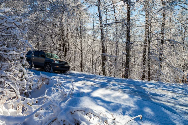Central Mountain Range Hungary Feb 2021 Suv Car Stay Roadside — 图库照片