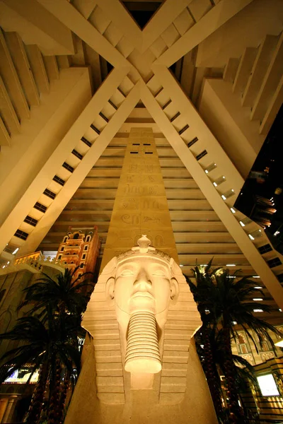 Bottom View Pharaoh Statue Hotel Las Vegas Nevada Usa — Fotografia de Stock