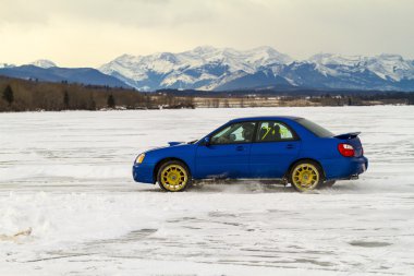 buz üzerinde yarış