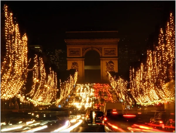 Paris, Champs-Élysées bei Nacht — Stockfoto