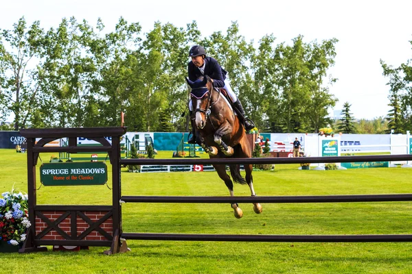 Spruce Meadows International hors jumping competition, — Stock Photo, Image