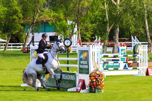 Spruce Meadows International hors jumping competition, — Stock Photo, Image