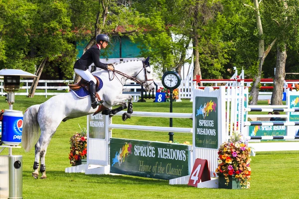 Spruce Meadows International hors jumping competition, — Stock Photo, Image