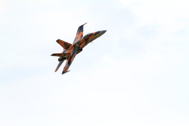 F-18