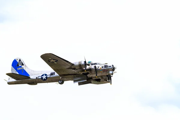 B-17 bombardıman uçağı — Stok fotoğraf
