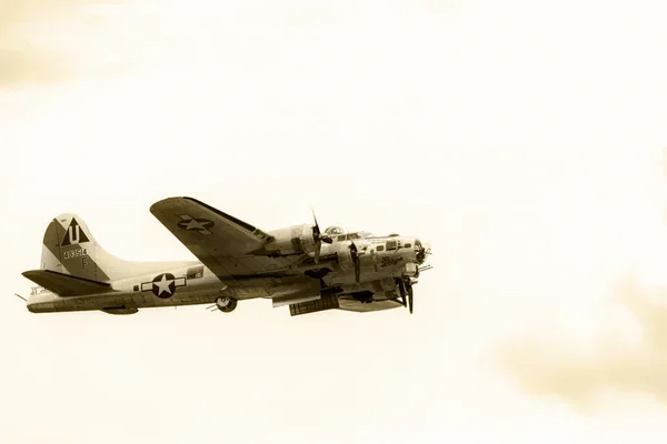 B-17 bombardıman uçağı — Stok fotoğraf