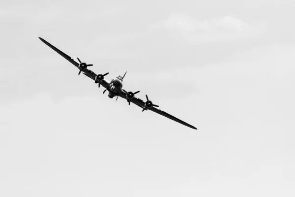 B-17 bombardıman uçağı — Stok fotoğraf