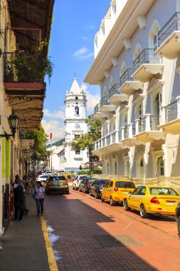 Old City Panama boyunca yürümek.