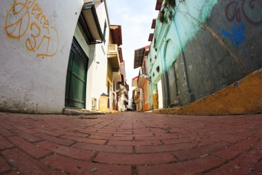 Old City Panama boyunca yürümek.