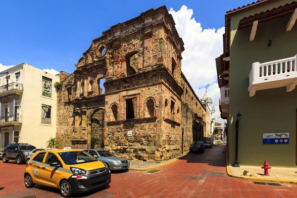 Procházka podél v Panamě staré město. — Stock fotografie
