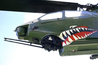 Eski saldırı helikopteri