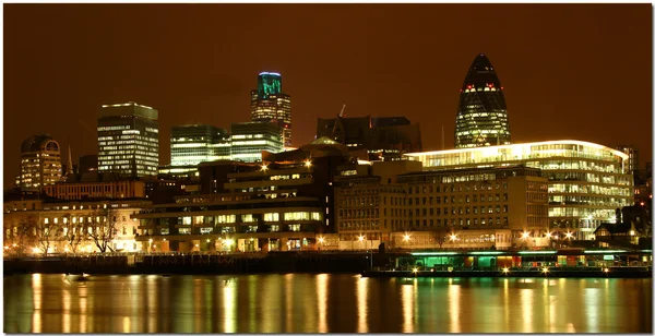 Nattbild av moderna London — Stockfoto