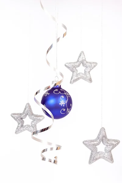 Bauble blu con le stelle d'argento — Foto Stock