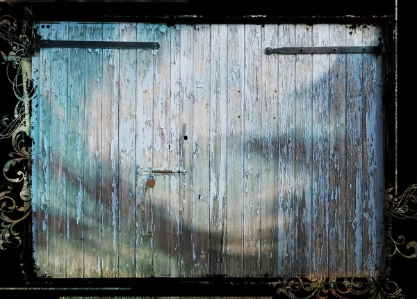 Λεπιοειδές ξύλινες πόρτες — Φωτογραφία Αρχείου