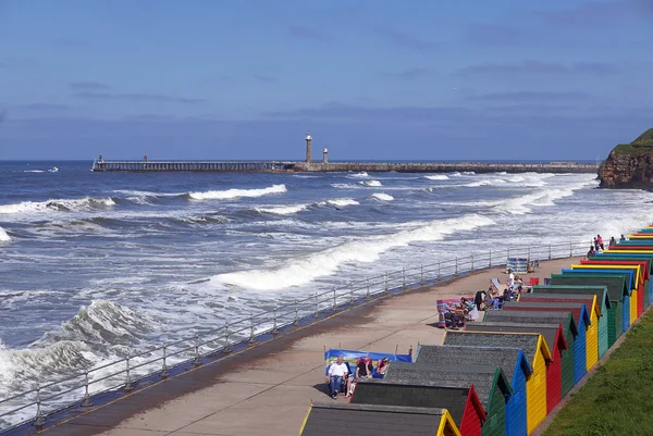 Whitby beach huts — Stockfoto