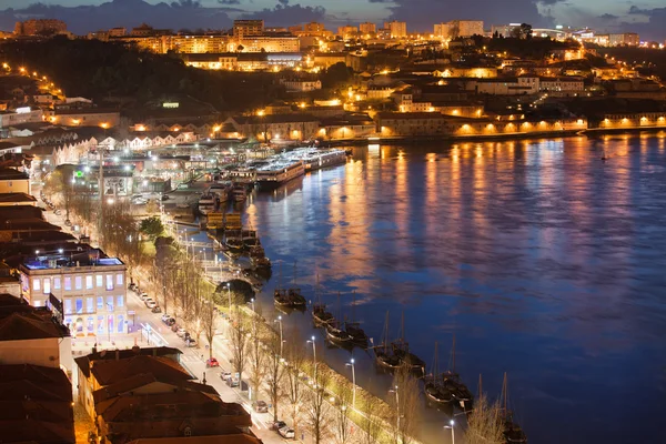 Vila Nova de Gaia di notte in Portogallo — Foto Stock