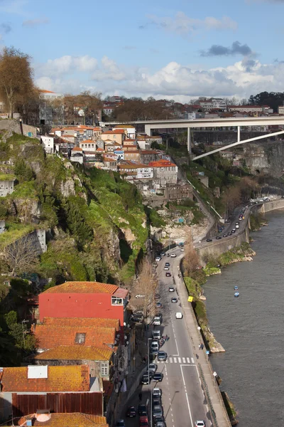 Cidade do Porto em Portugal ao longo do rio Douro — Fotografia de Stock