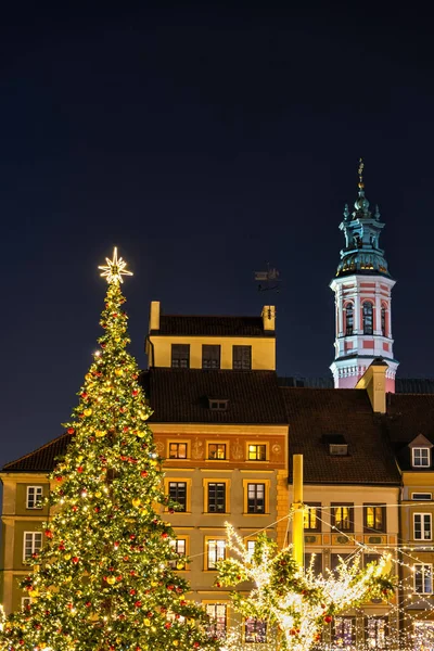 Árvore Natal Casas Históricas Noite Cidade Velha Cidade Varsóvia Polônia — Fotografia de Stock