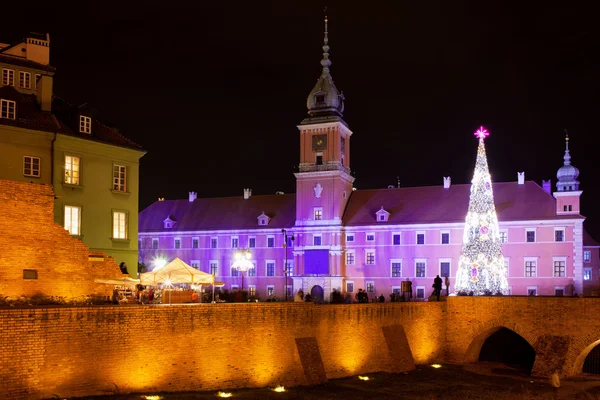 Královský hrad ve Varšavě v noci — Stock fotografie