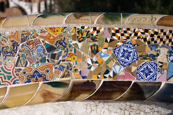 Trencadis Mosaic no Gaudi Park Guell em Barcelona — Fotografia de Stock