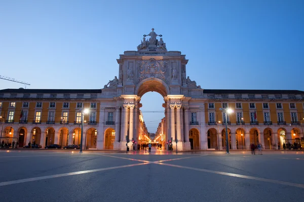 Rua Augusta Arch at Dusk in Lisbon — Stock Photo, Image