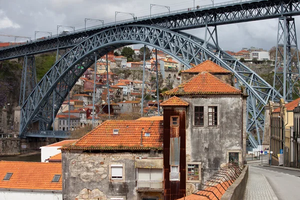 Dom Luis jag bron i gamla staden i Porto — Stockfoto