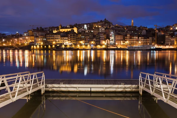 Porto genom natten i Portugal — Stockfoto