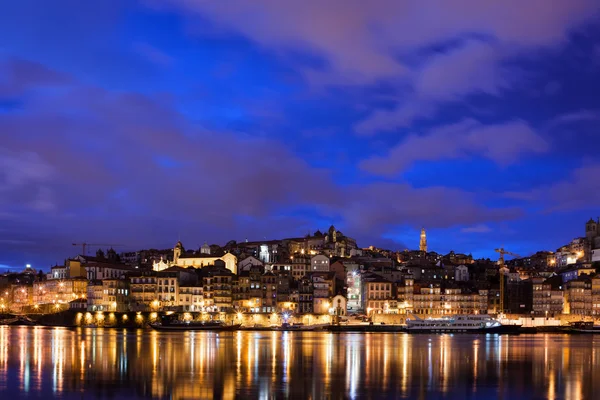 Ciudad de Oporto de noche en Portugal — Foto de Stock