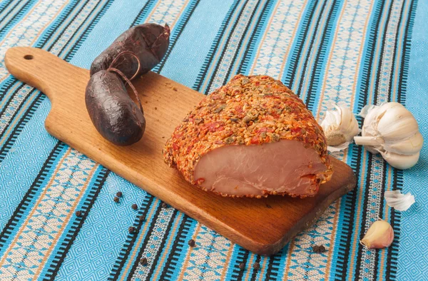 Ahumado trozo de carne con especias — Foto de Stock