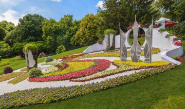 çiçek peyzaj park Kiev'de göster:.