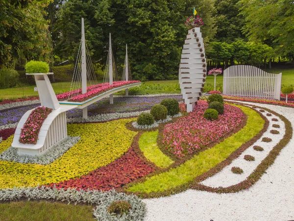 Flower Show Landscape Park in Kiev. — Stock Photo, Image