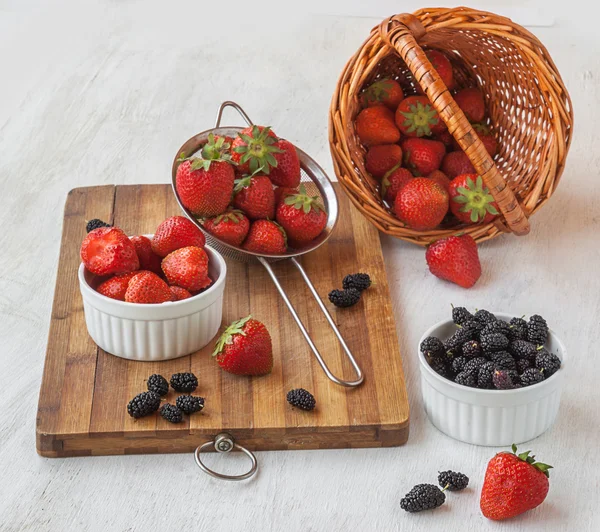 Verse aardbeien — Stockfoto