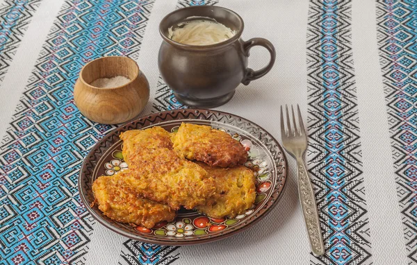 Ukrainian homemade potato pancakes — Stock Photo, Image