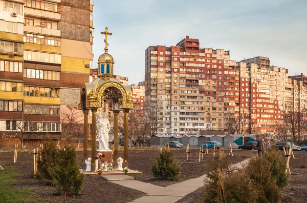 Памятник погибшим солдатам в антитеррористических операциях — стоковое фото