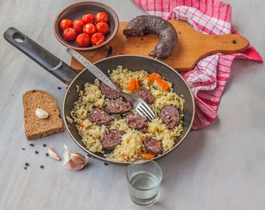 Votka ile bekarlığa veda yemeği