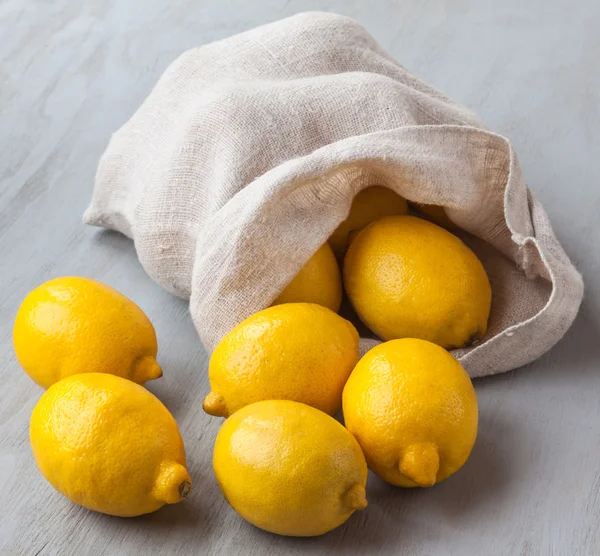 Sack of lemons — Stock Photo, Image