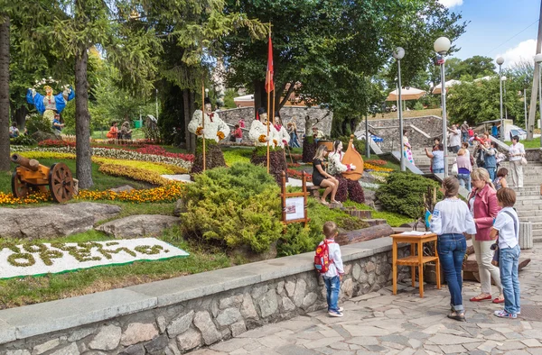 Bloemenshow landschapspark in kiev — Stockfoto