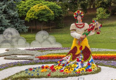 çiçek peyzaj park Kiev'de göster: